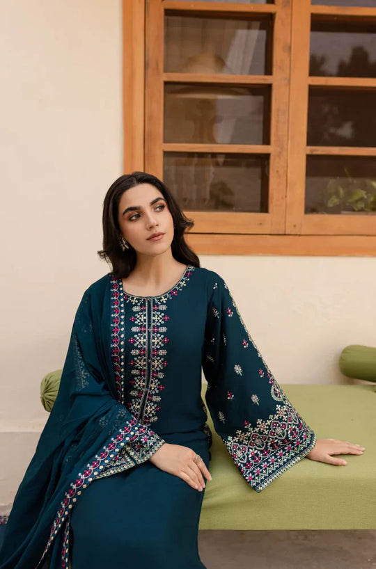 Sapphire 3PC Lawn Embroidered Suit VL918
