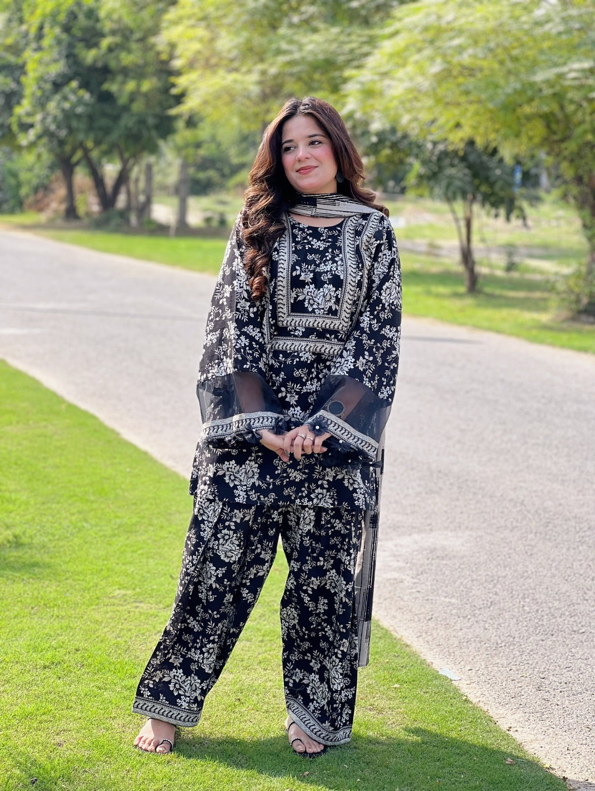 Chic Black & White Floral 3-Piece Lawn Suit