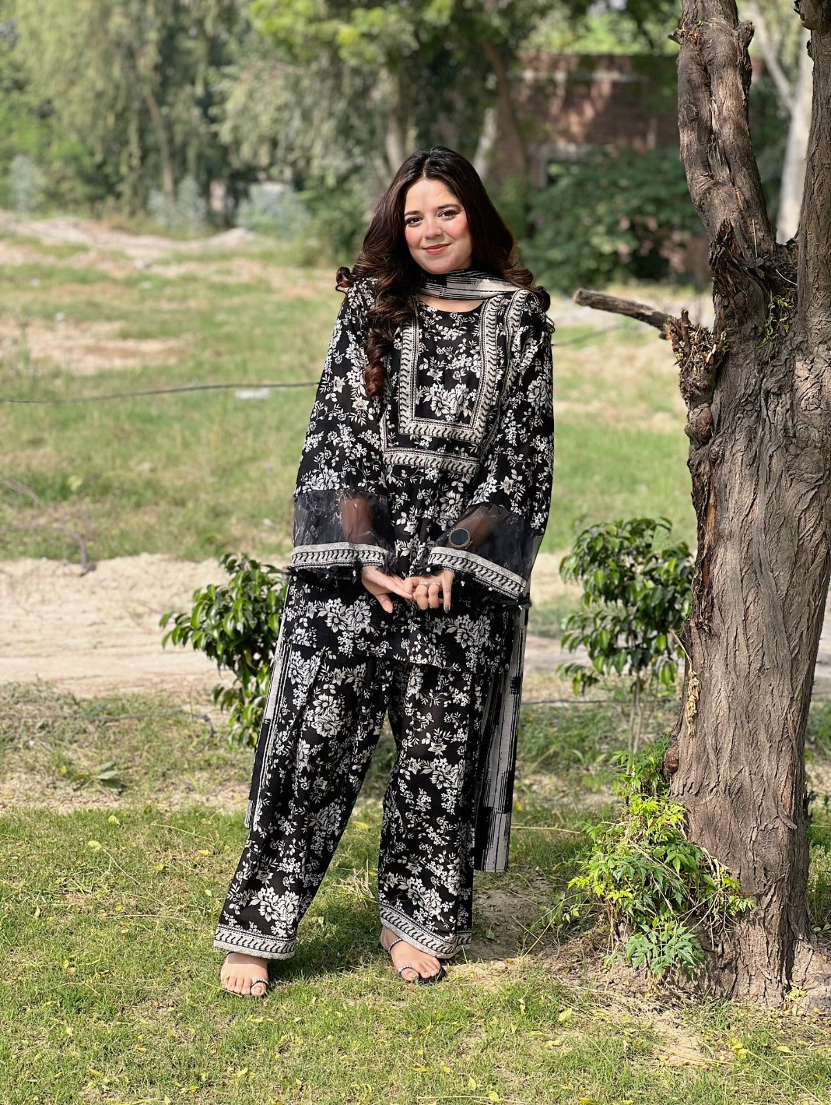 Chic Black & White Floral 3-Piece Lawn Suit
